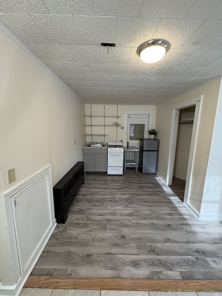 812 Stillwater Ave #3