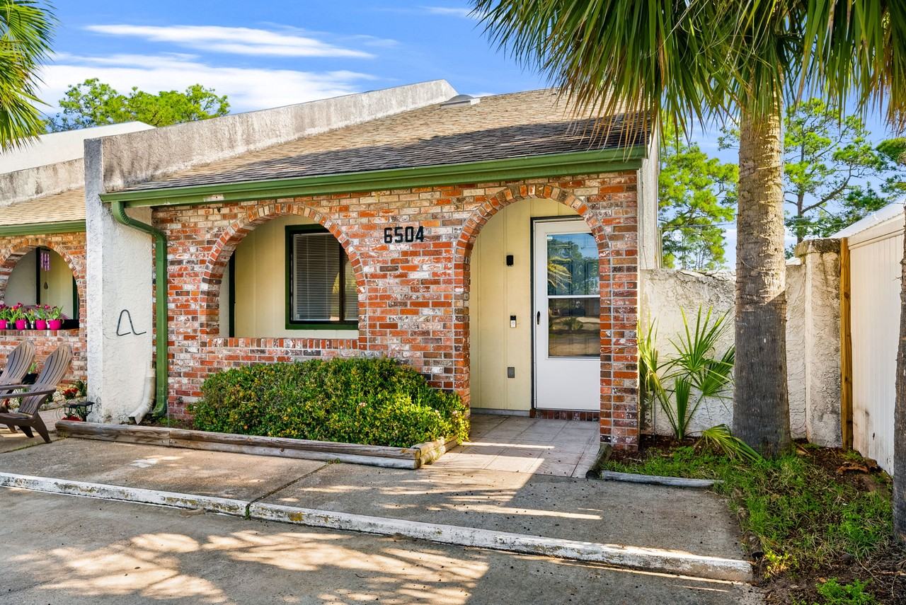 6504 N Lagoon Dr #1 - Photo 2 of 26