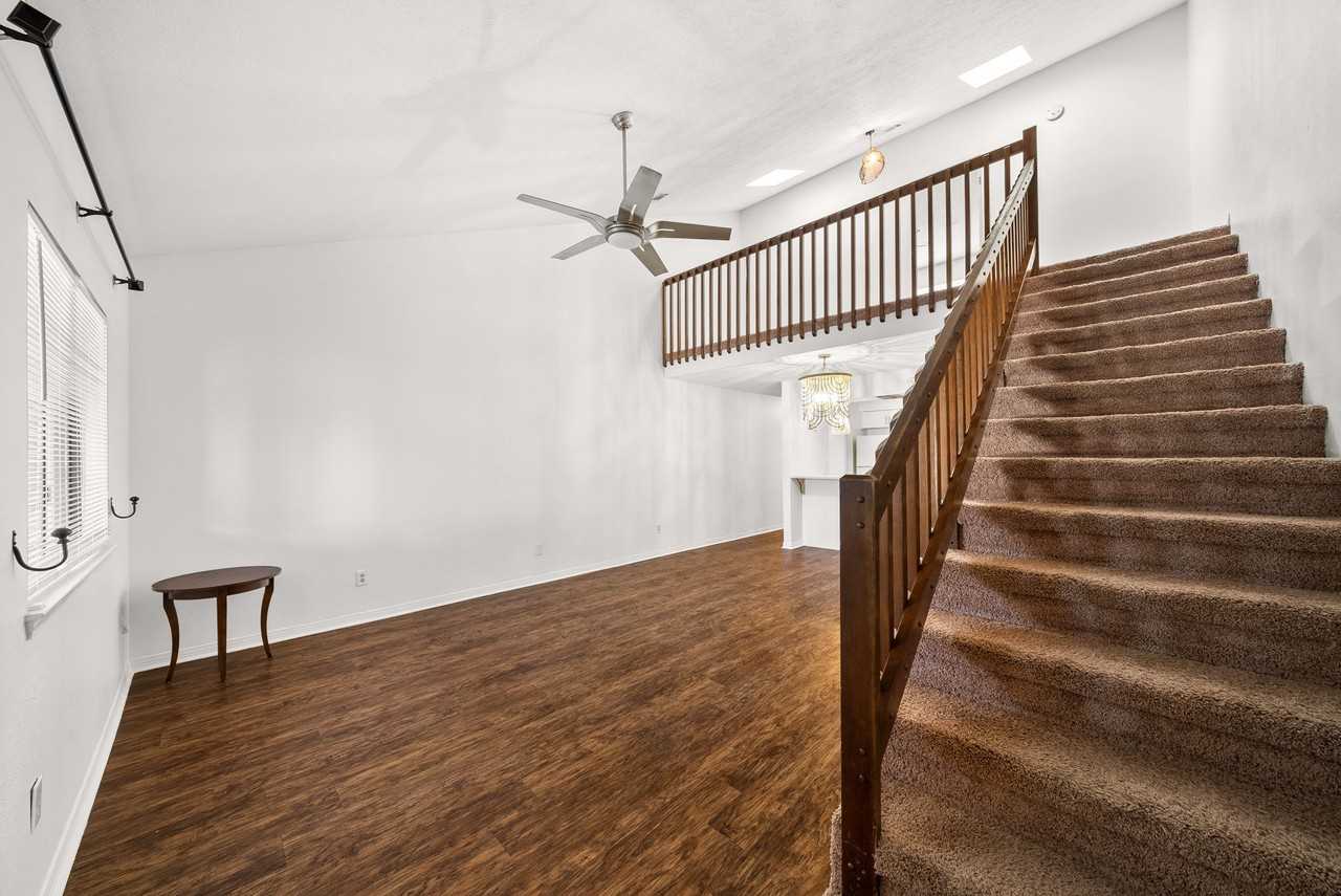 6504 N Lagoon Dr #1 - Photo 4 of 26