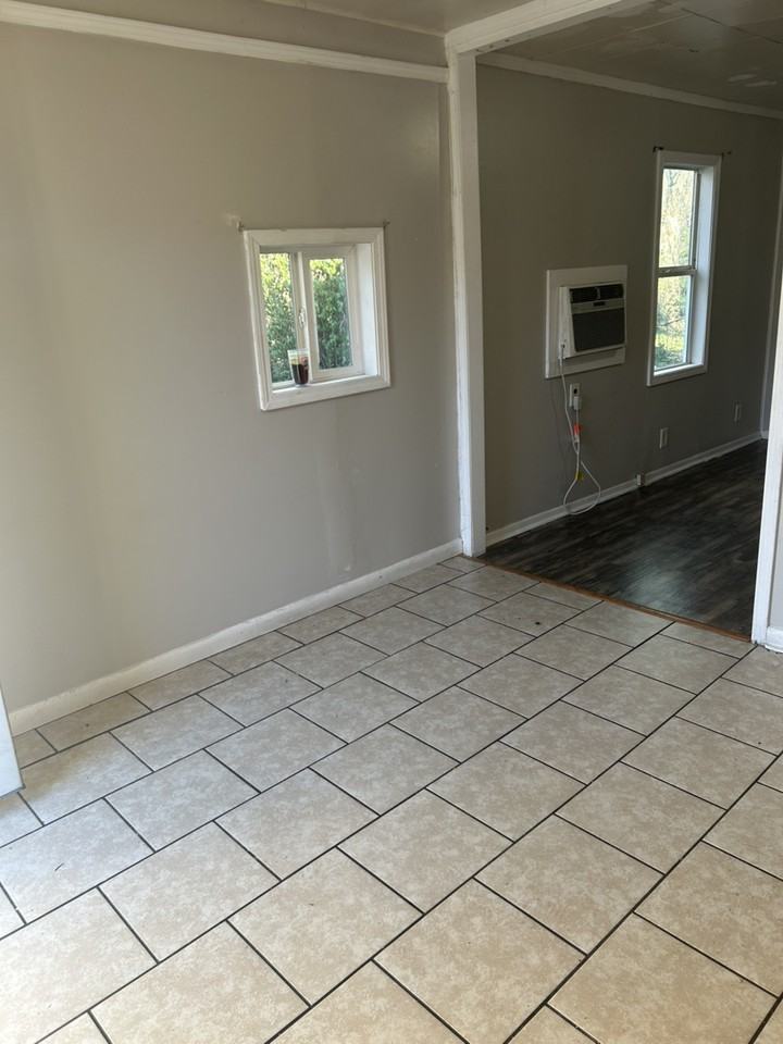 2709 Lindsey Dr - Photo 3 of 7