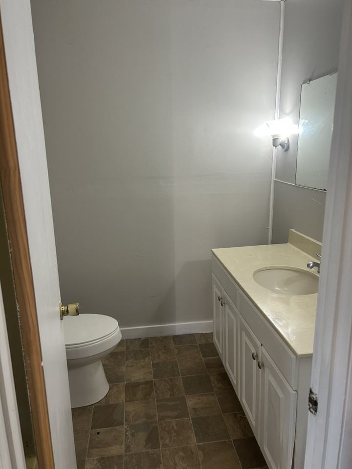 2709 Lindsey Dr - Photo 6 of 7