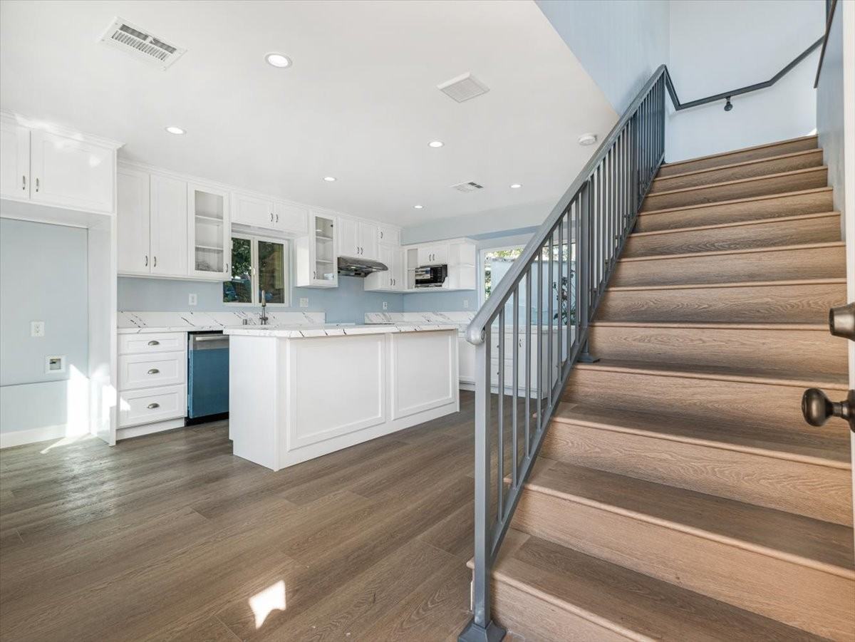 510 Neva Pl #1 - Photo 3 of 29