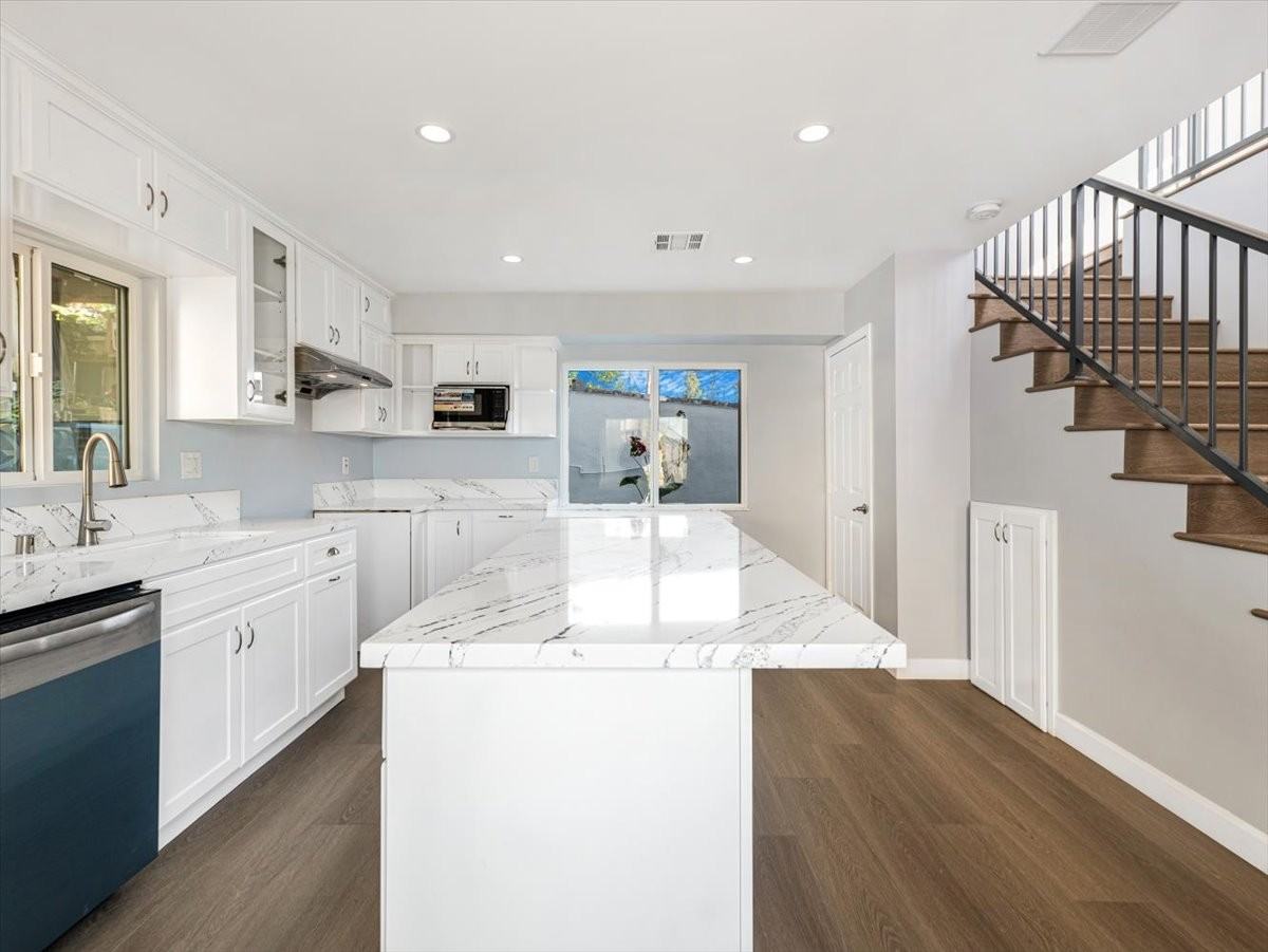 510 Neva Pl #1 - Photo 4 of 29