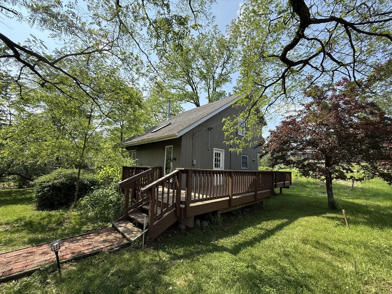 410 Worth St - Photo 2 of 8