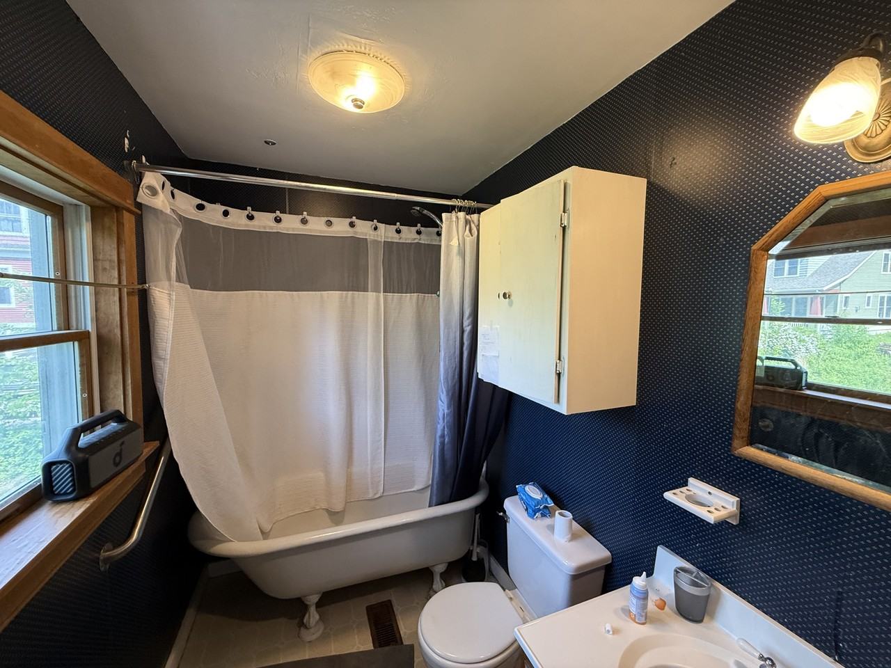 410 Worth St - Photo 7 of 8