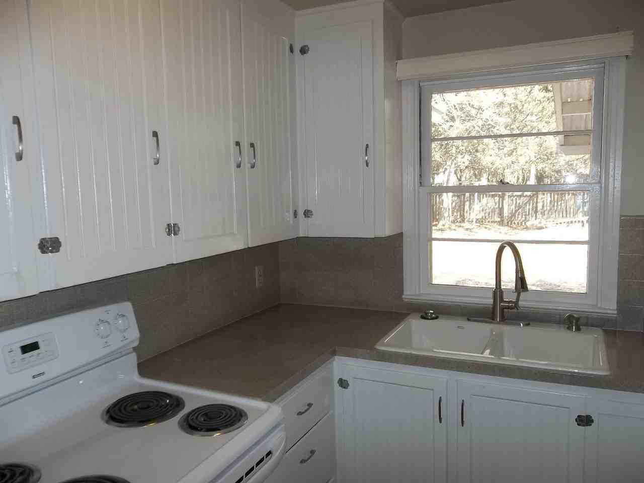 55 Circle Dr - Photo 3 of 7