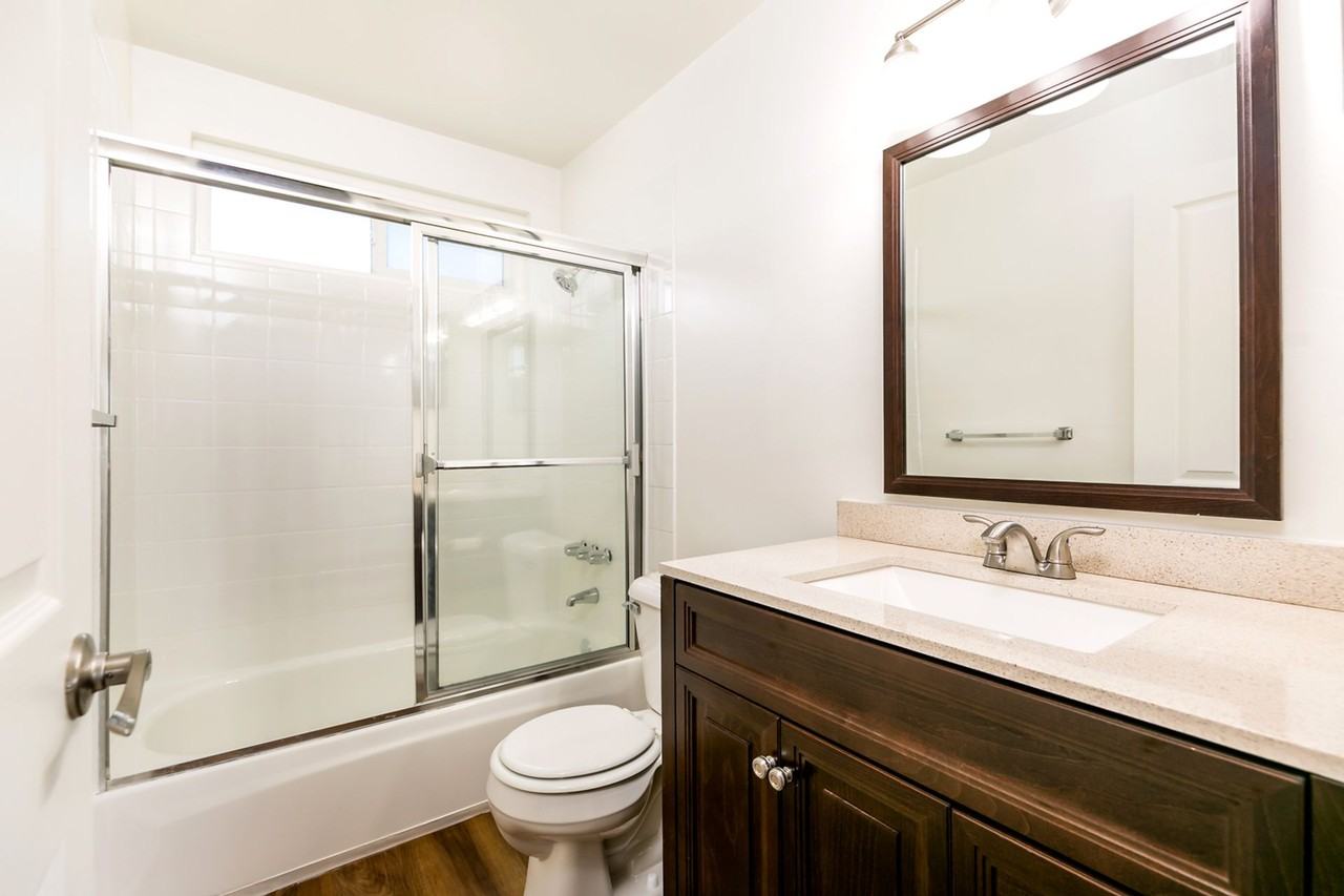 Mathews 2015 - Photo 5 of 6