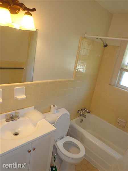 116 Meadow Park Ln SW - Photo 3 of 9