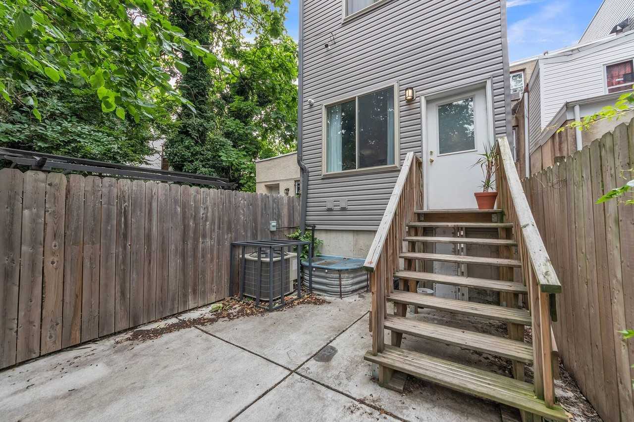 2110 N 7th St #1 - Photo 5 of 14