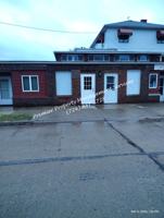 featured image of 906 Clyde St