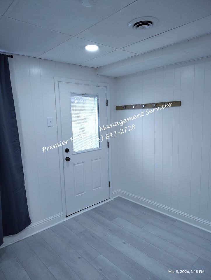 906 Clyde St #906CLYDEST - Photo 4 of 20