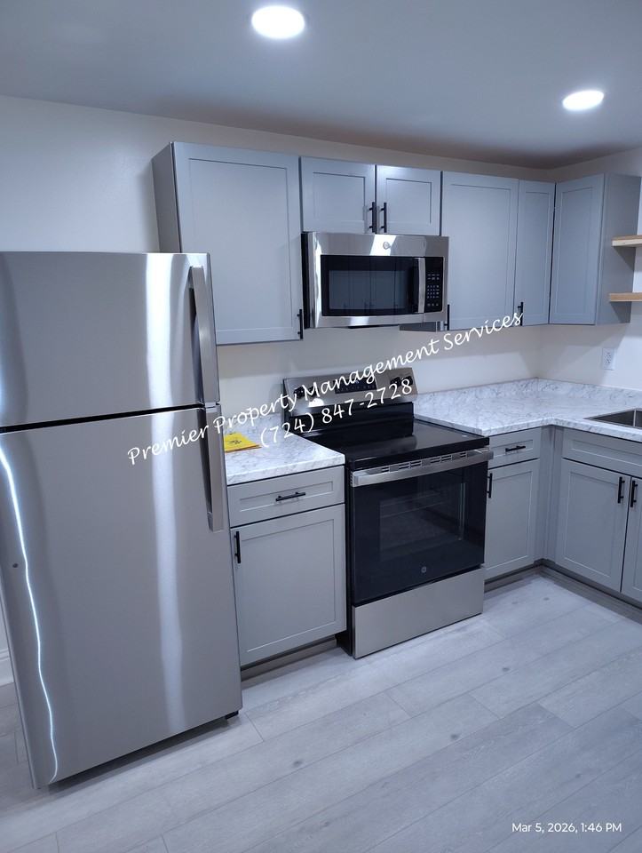 906 Clyde St #906CLYDEST - Photo 7 of 20