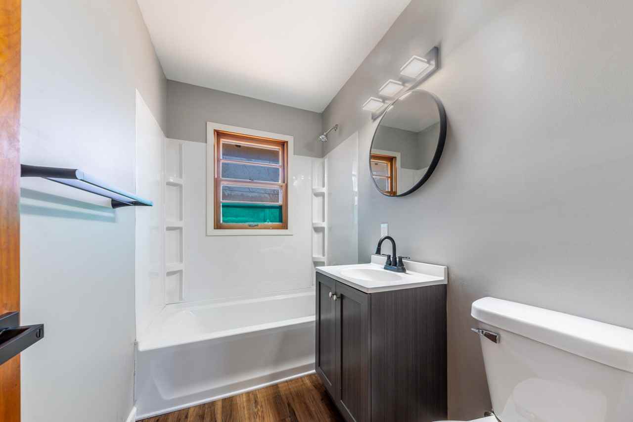 1933 Judson St #1 - Photo 6 of 10