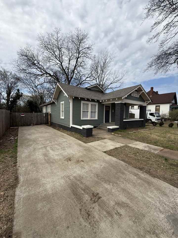 208 58th St N #1 - Photo 2 of 16