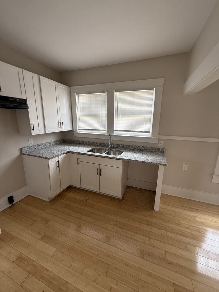 208 58th St N #1 - Photo 4 of 16