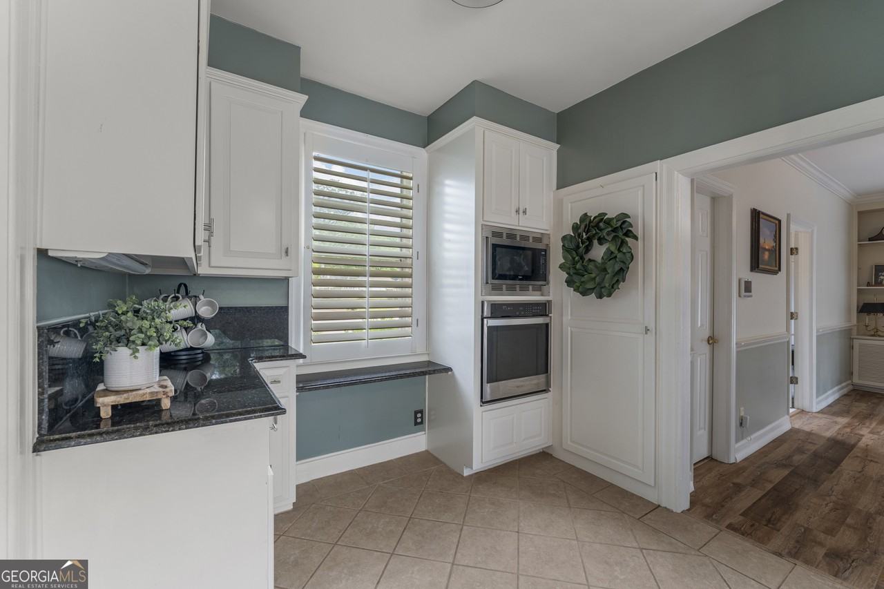 603 Piney Woods Dr #1 - Photo 3 of 17