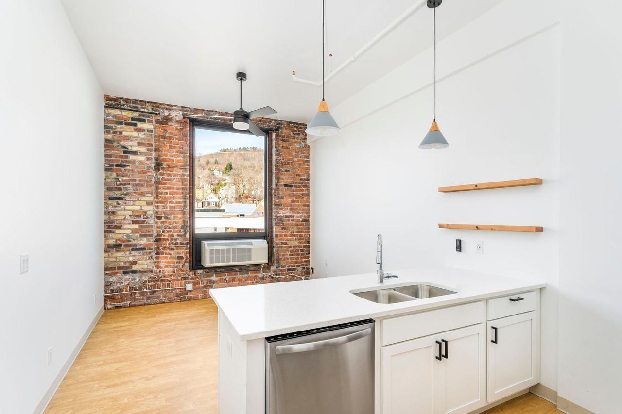 Enger Lofts - Photo 4 of 21