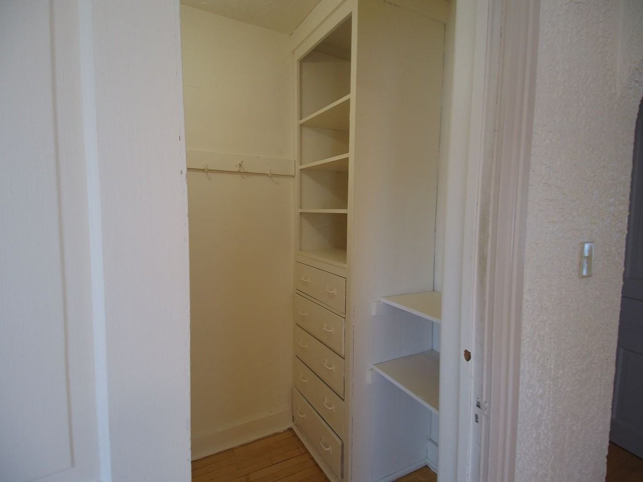 Ivanhoe House - Photo 4 of 8