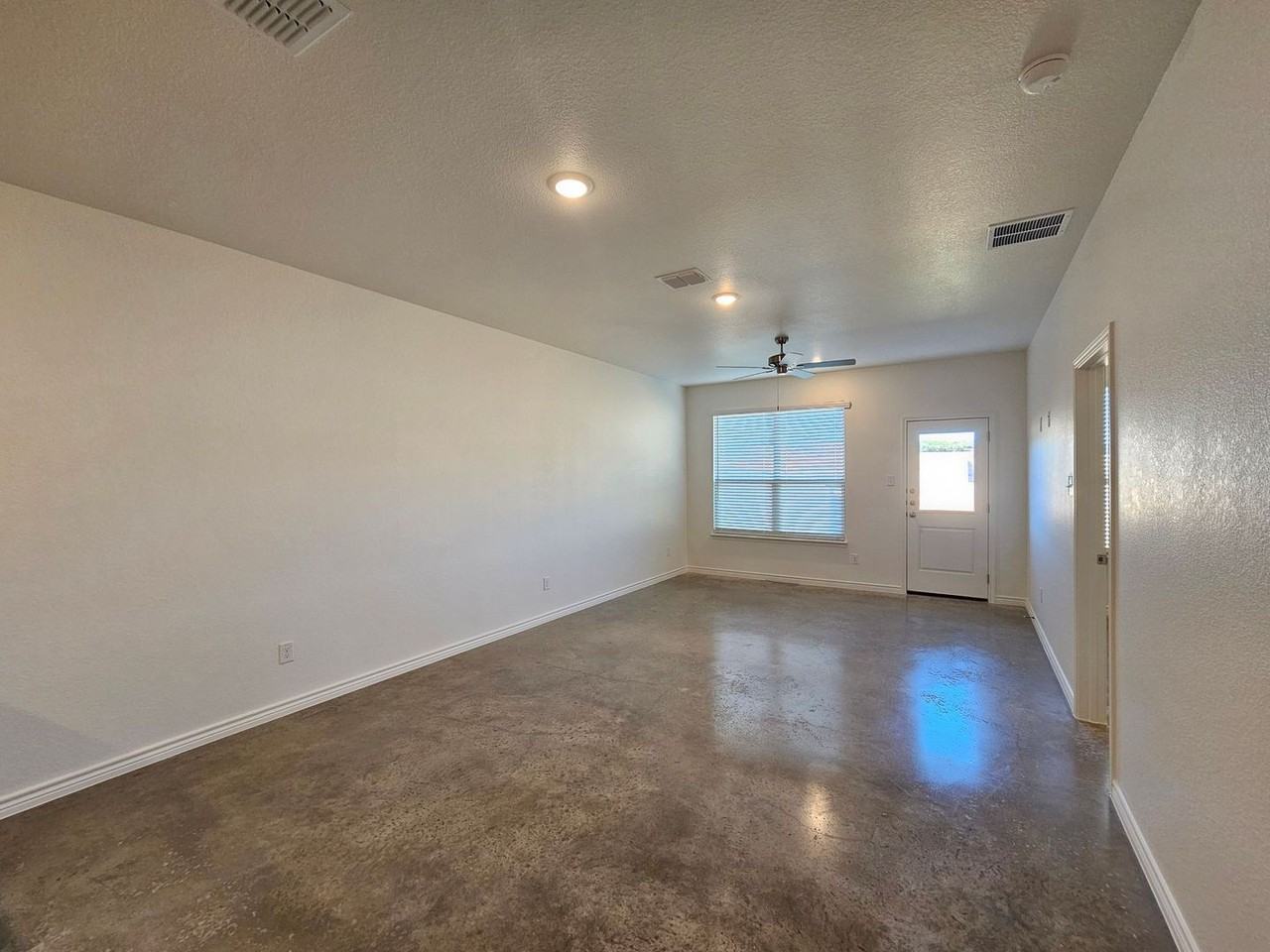 644 Pacific Crest Trl - Photo 6 of 22