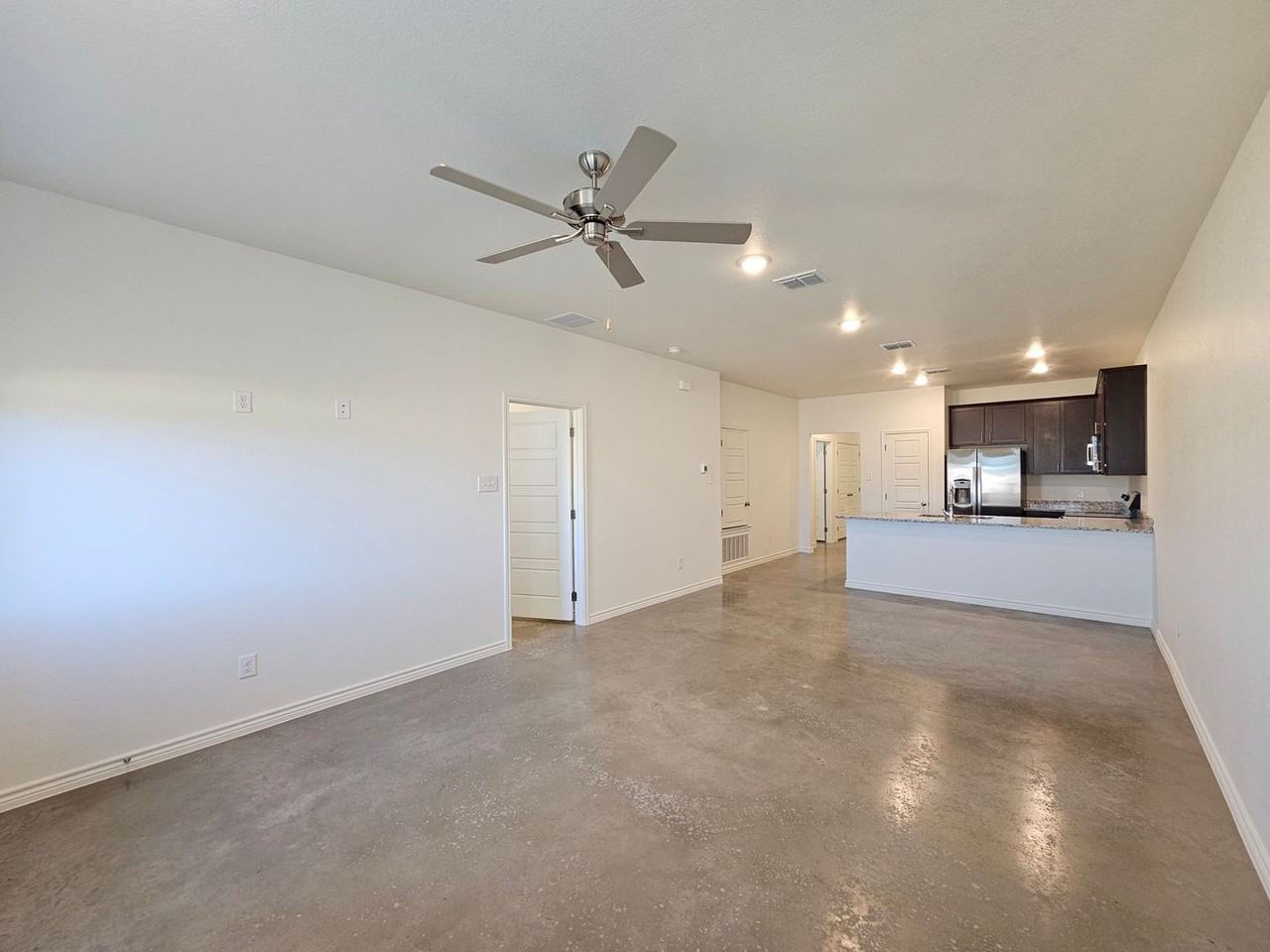 644 Pacific Crest Trl - Photo 7 of 22