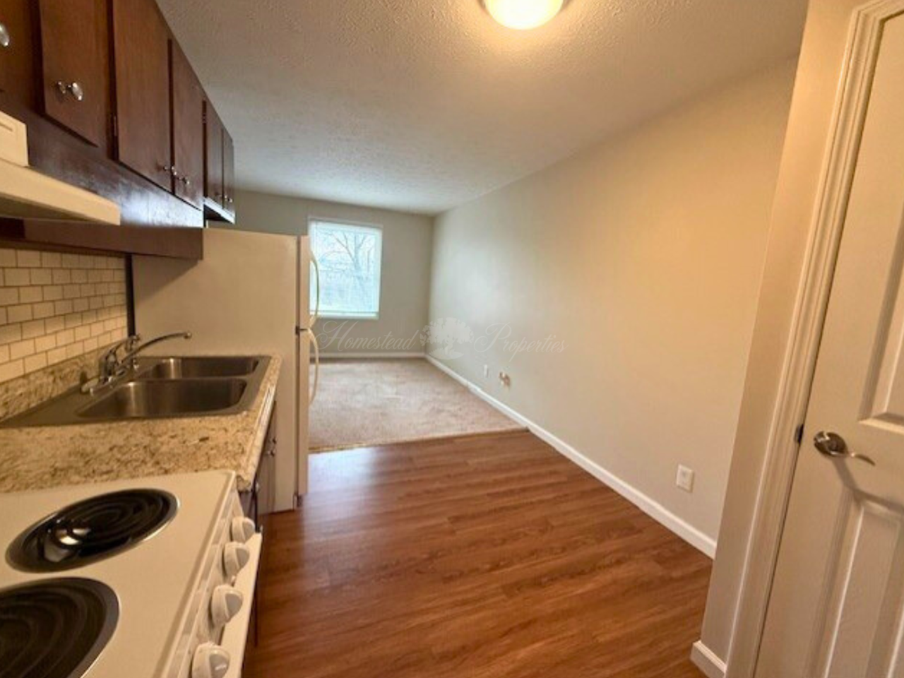 1 Bed 1 Bath on Lemay Dr - Photo 4 of 8