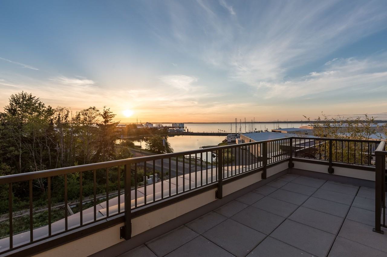 Fairhaven Harbor Apartments - Photo 6 of 8