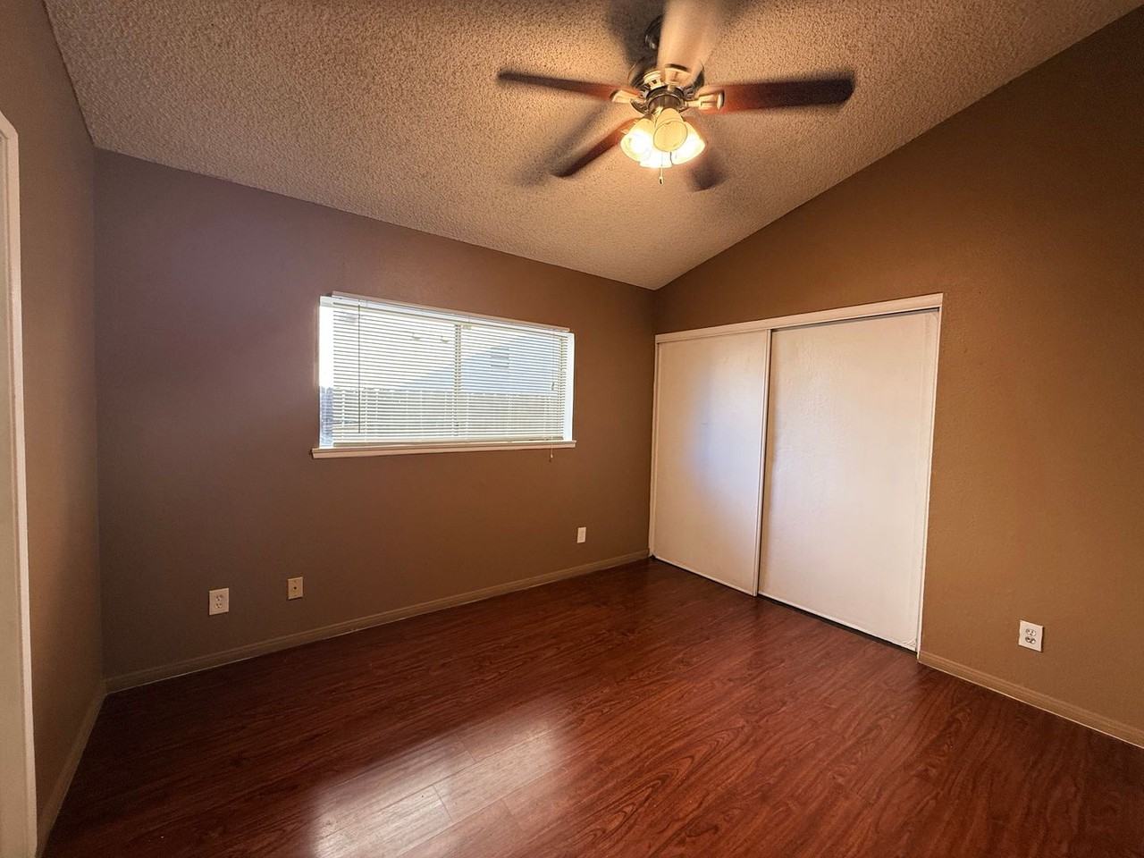 24418 Electra Ct - Photo 7 of 15