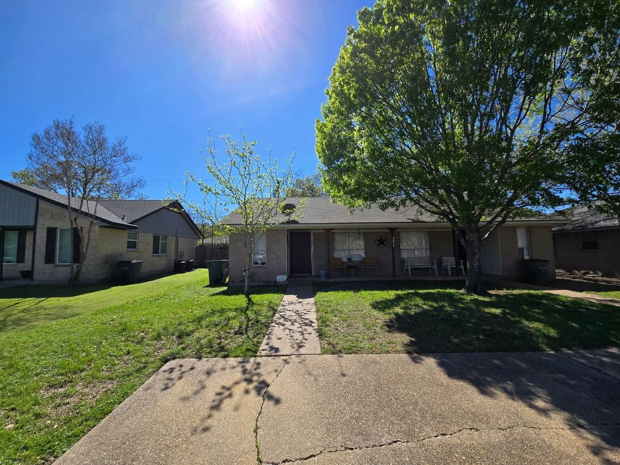 3404A Leon St - Photo 2 of 3