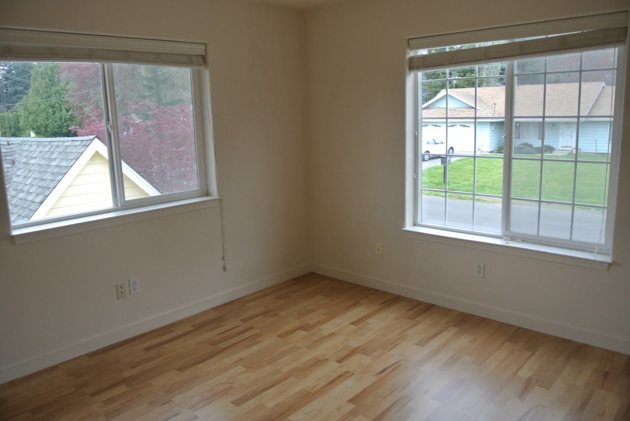 2915 Ne 53rd St - Photo 5 of 13