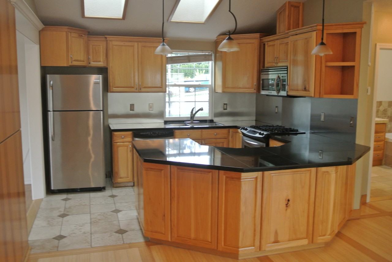 2915 Ne 53rd St - Photo 6 of 13