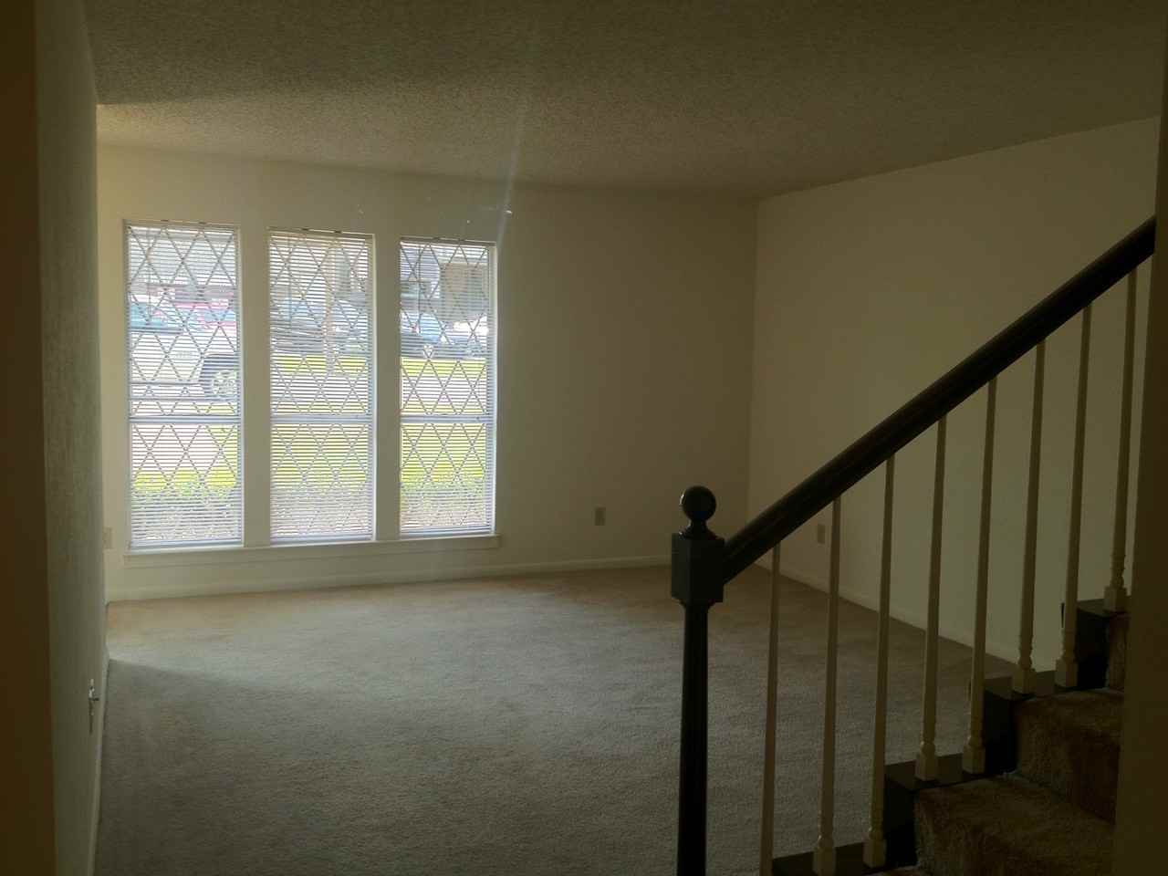 6807 Alford Dr - Photo 3 of 9