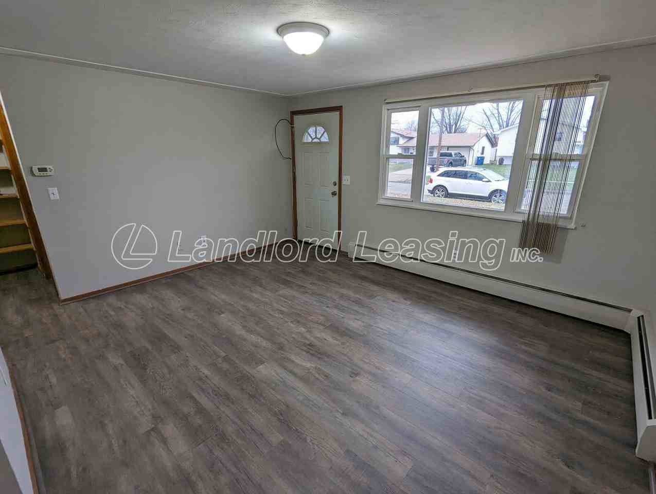 2011 Mark Dr - Photo 3 of 10