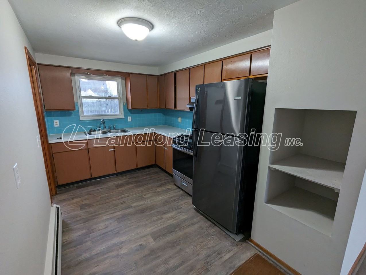 2011 Mark Dr - Photo 4 of 10