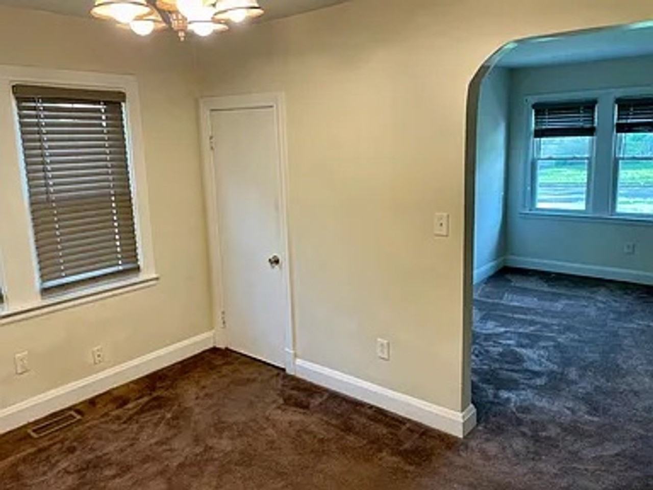 2802 Berwick Ave - Photo 6 of 36