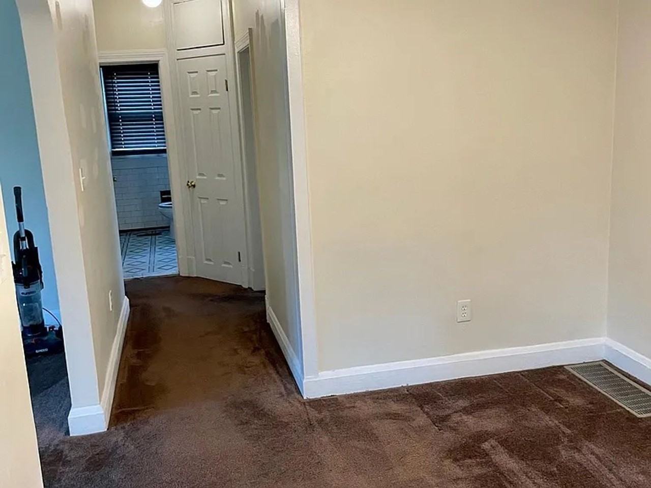 2802 Berwick Ave - Photo 7 of 36