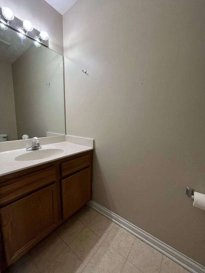 223 John Sutherland Dr - Photo 7 of 12