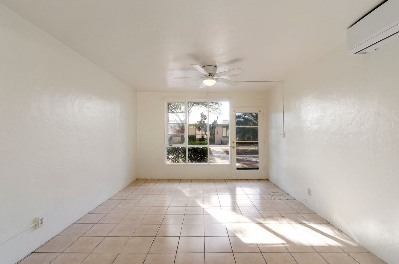 2921 E 17th St - Photo 4 of 26