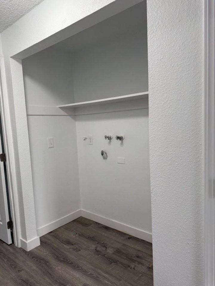 230a-Silverleaf Apartments - Photo 3 of 18