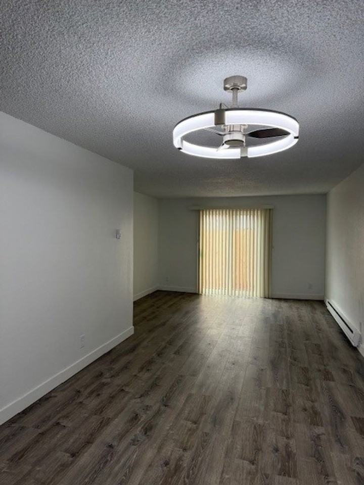 230a-Silverleaf Apartments - Photo 6 of 18