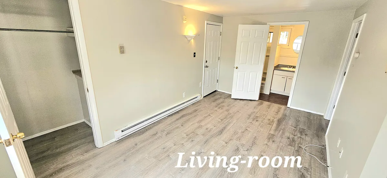 1027 Cochran Mill Road - Photo 2 of 28