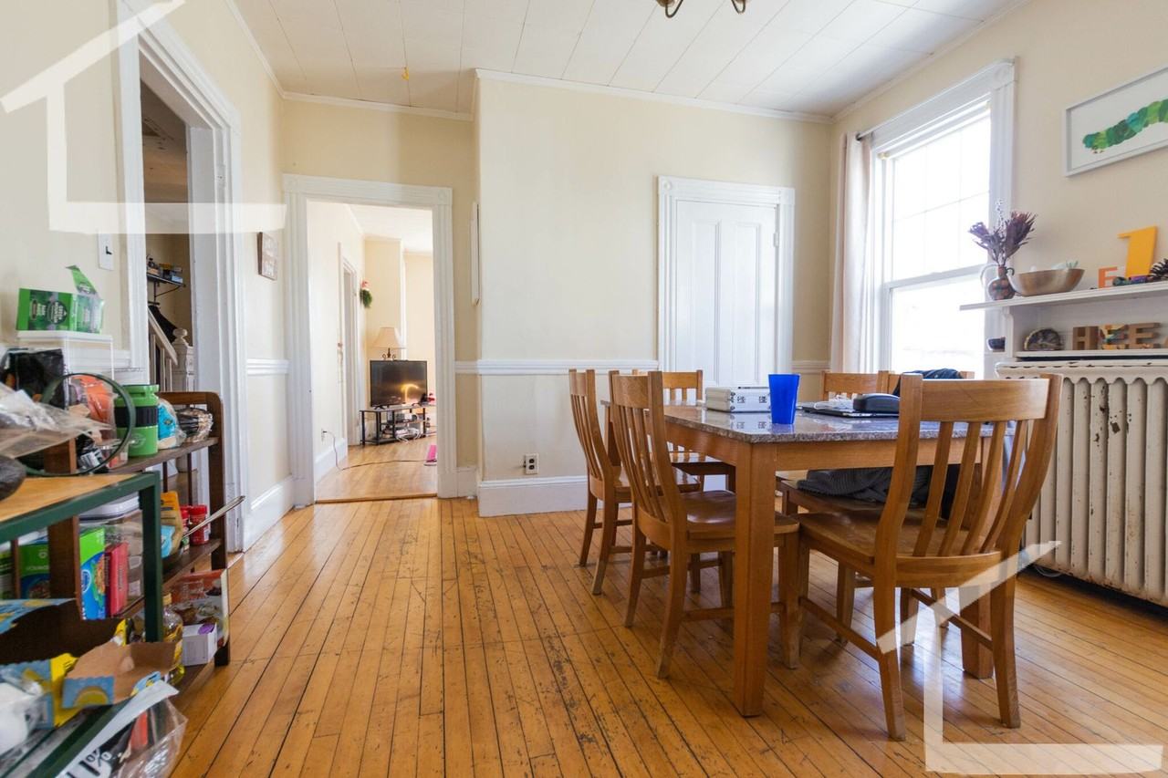 11 Bennett St - Photo 4 of 19