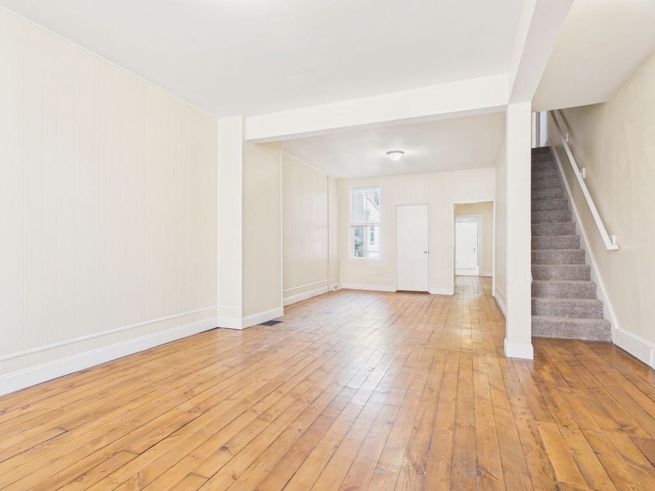 219 Reily St - Photo 4 of 27