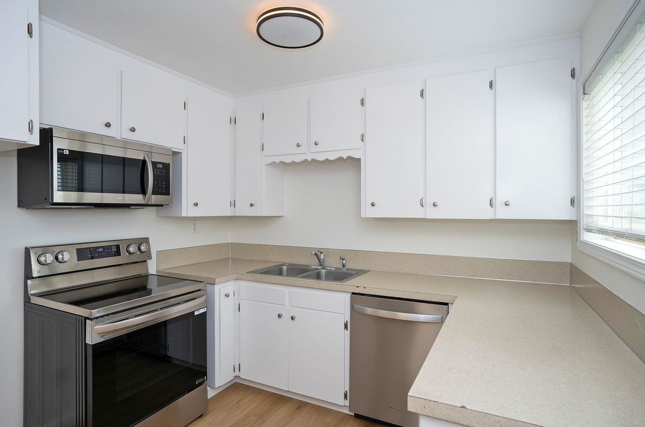 420 133rd St S - Photo 7 of 29