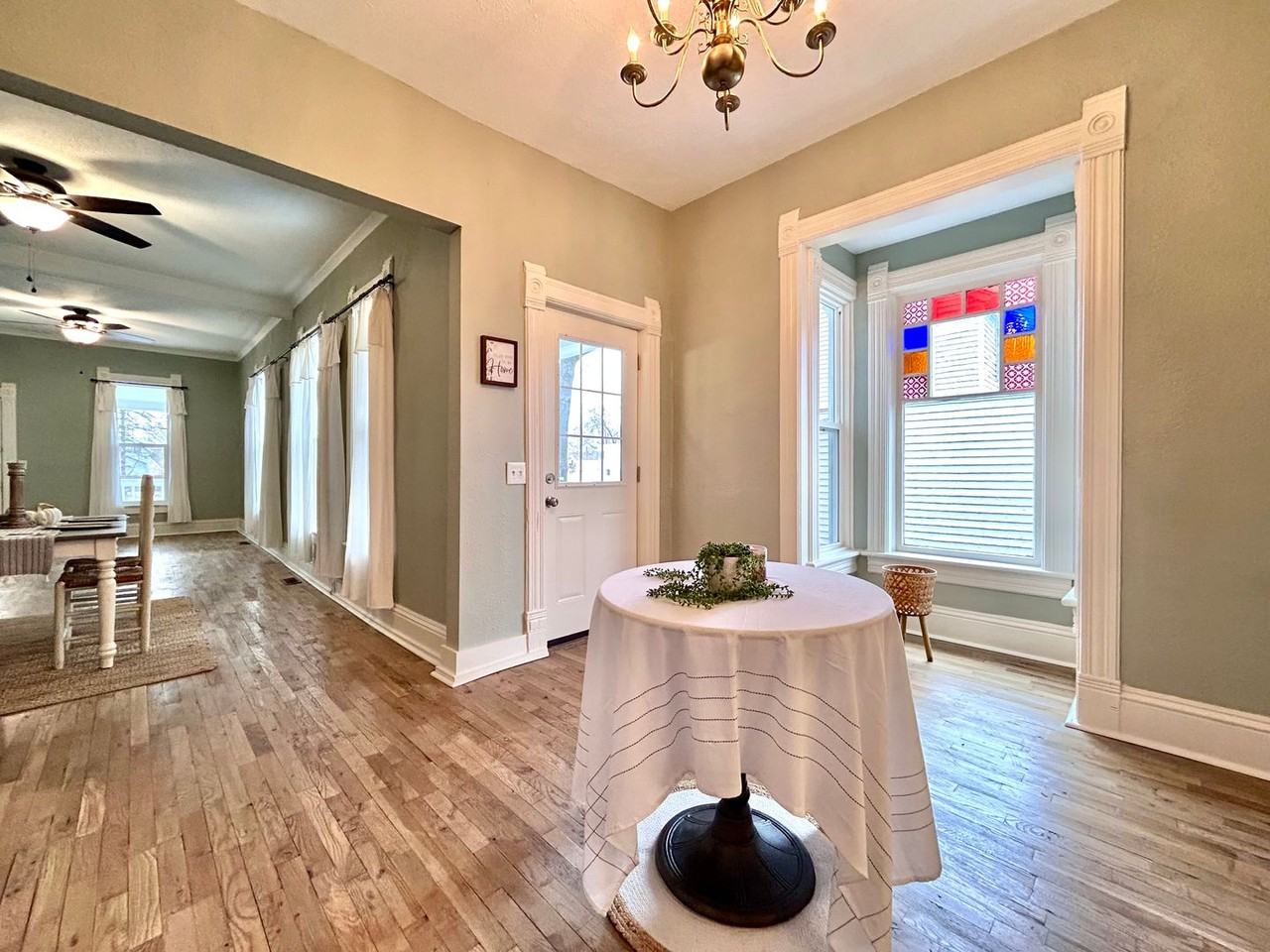 1471 Leahy St - Photo 6 of 22