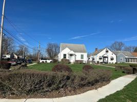 featured image of 779 Brentnell Ave