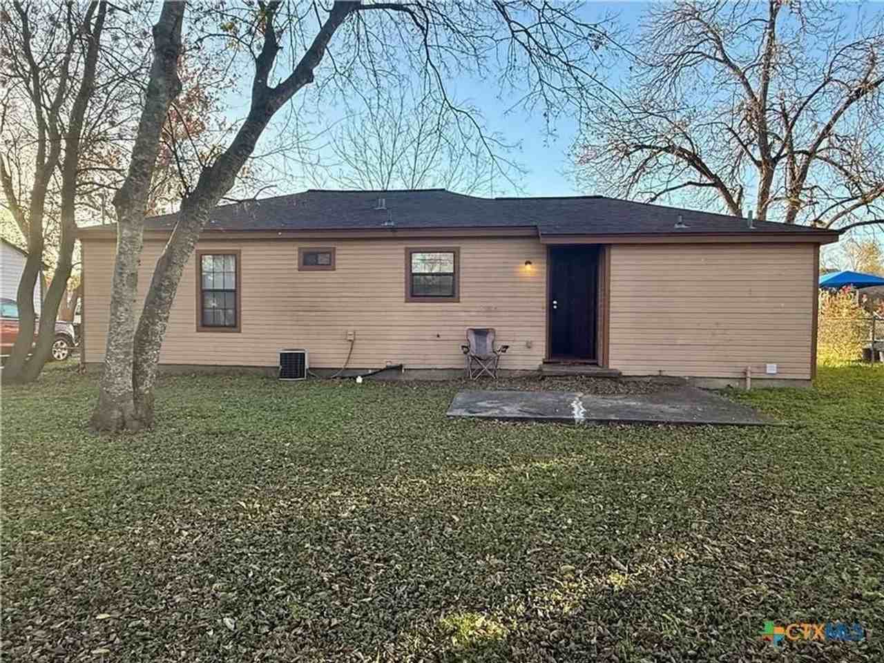 1202 Stewart St - Photo 7 of 7