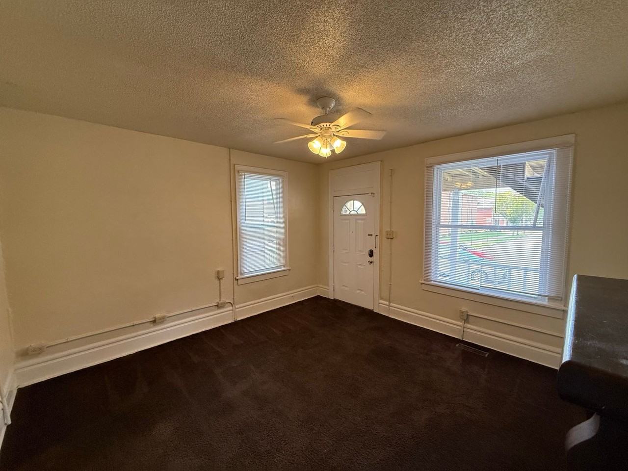 113 Chittenden Ave - Photo 4 of 14