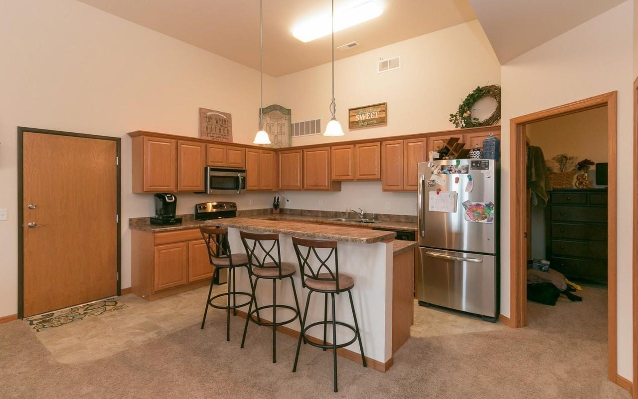 1620 Lincoln Dr - Photo 3 of 29