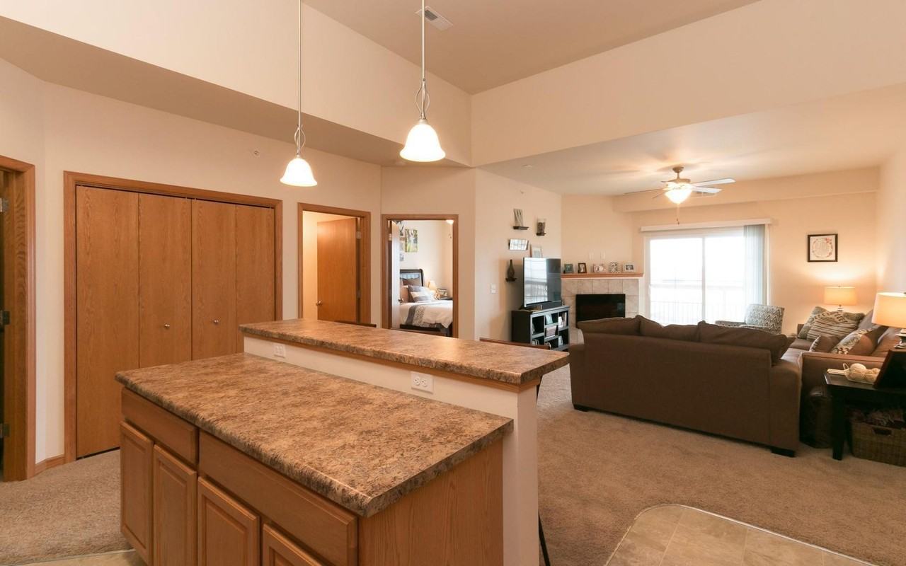 1620 Lincoln Dr - Photo 4 of 29