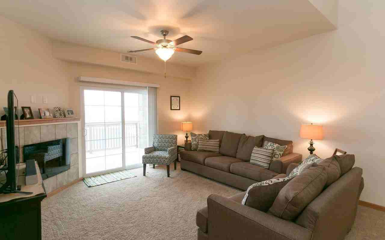 1620 Lincoln Dr - Photo 5 of 29